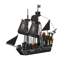 A Photo Of Mould King Black Pearl Pirate Ship Building Toy Set - 932 Pieces - 10195
