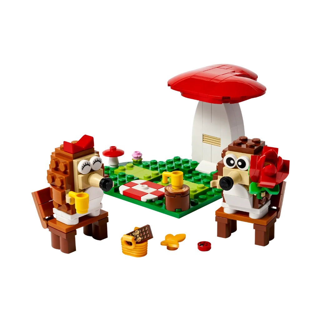A Photo Of LEGO Hedgehog Picnic Date 166 Pieces - 40711