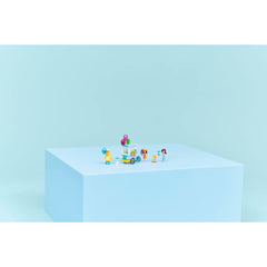 A Photo Of LEGO Ice Cream & Balloon Stand - 107 Pieces - 42692