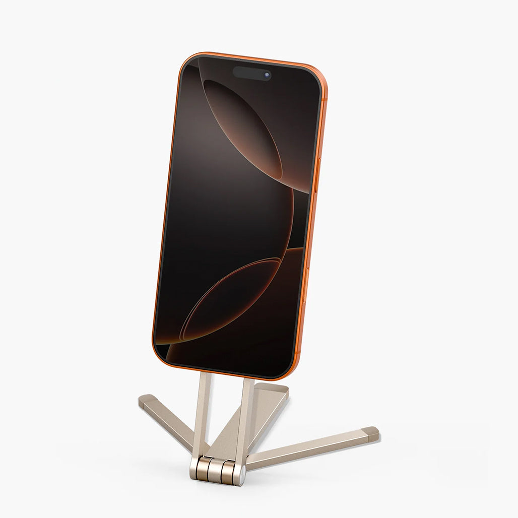 A Photo Of Uniq Arcus Aluminium Magnetic Carabiner Phone Tripod with MagClick Attachment