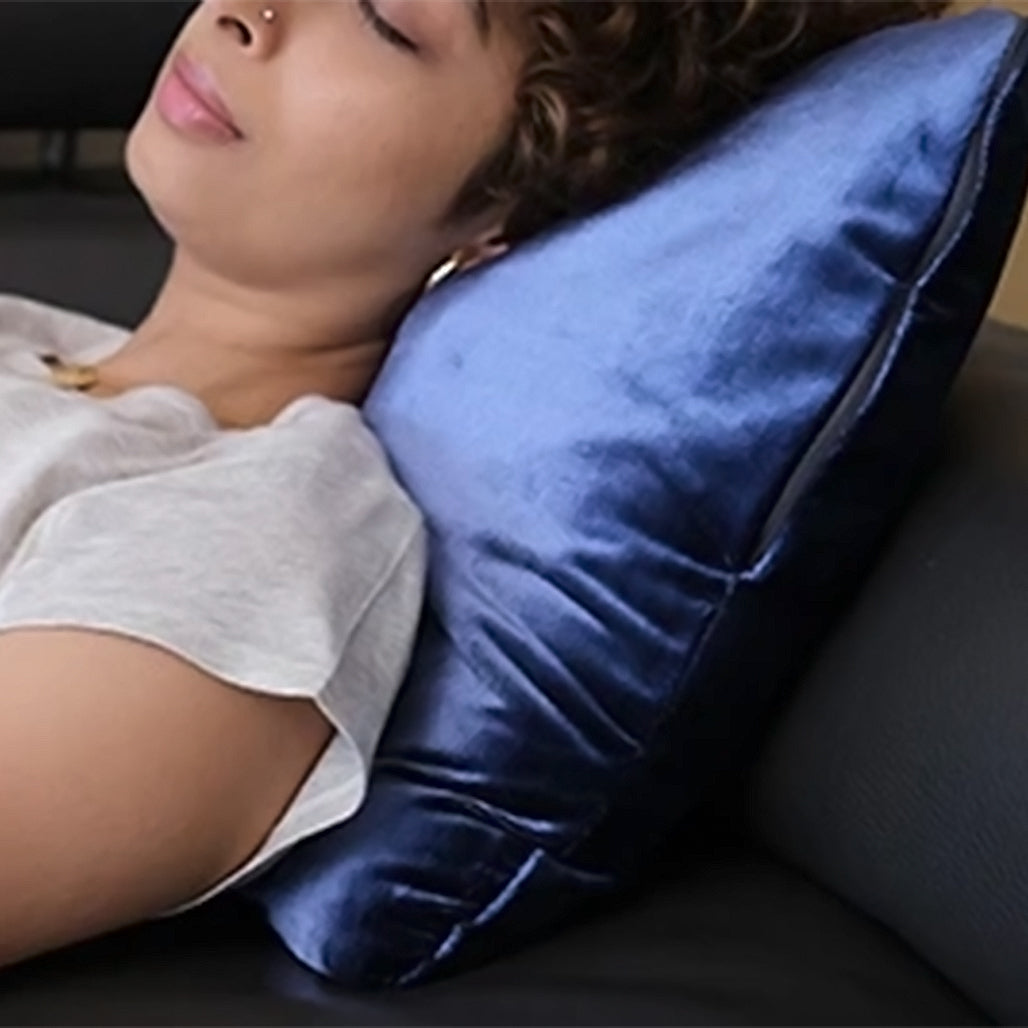 A Photo Of ELEEELS H1 Shiatsu Massage Cushion