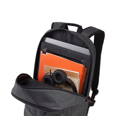 A Photo Of Case Logic Era - 15.6