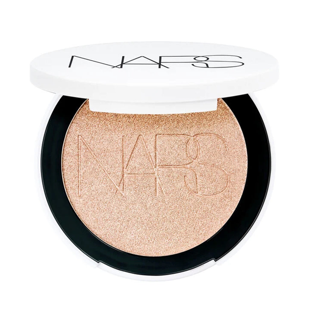 A Photo Of NARS Light Reflecting Luminizing Powder