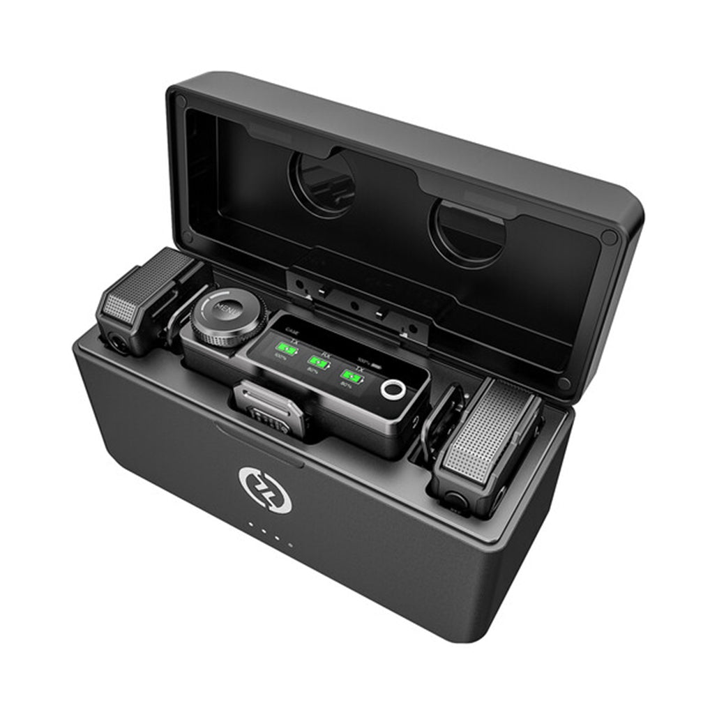 A Photo Of Hollyland LARK MAX Duo with two Lavalier Microphones