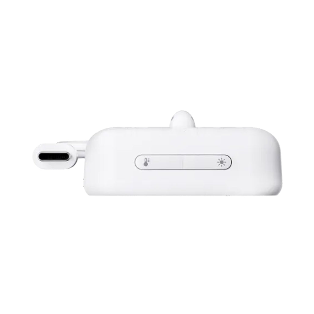 A Photo Of Insta360 Flow Spotlight – Compact, Professional Lighting for Enhanced Smartphone Photography