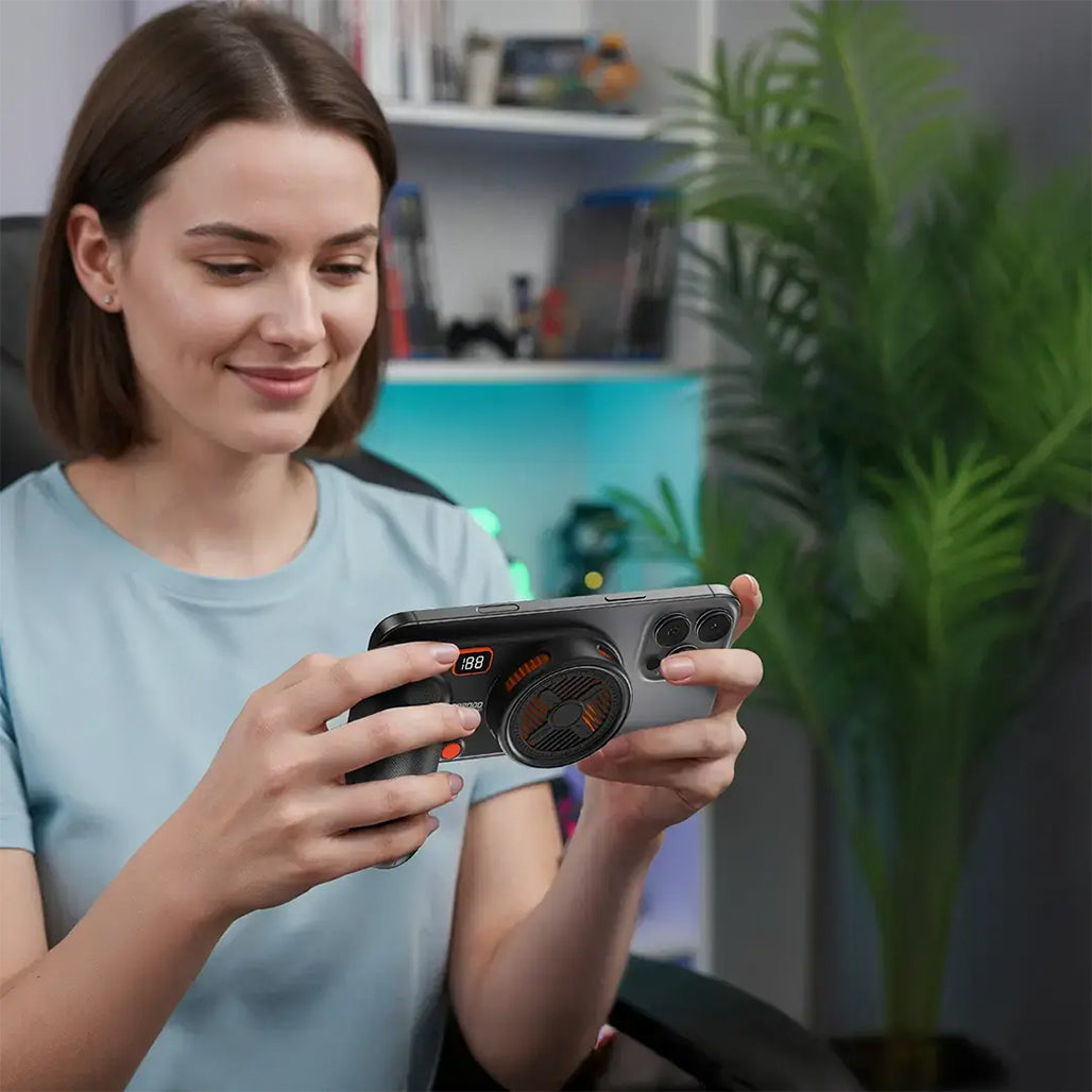 A Photo Of Porodo Gaming Arcticchill Magnetic Phone Cooler With Ultra-Quiet Fan