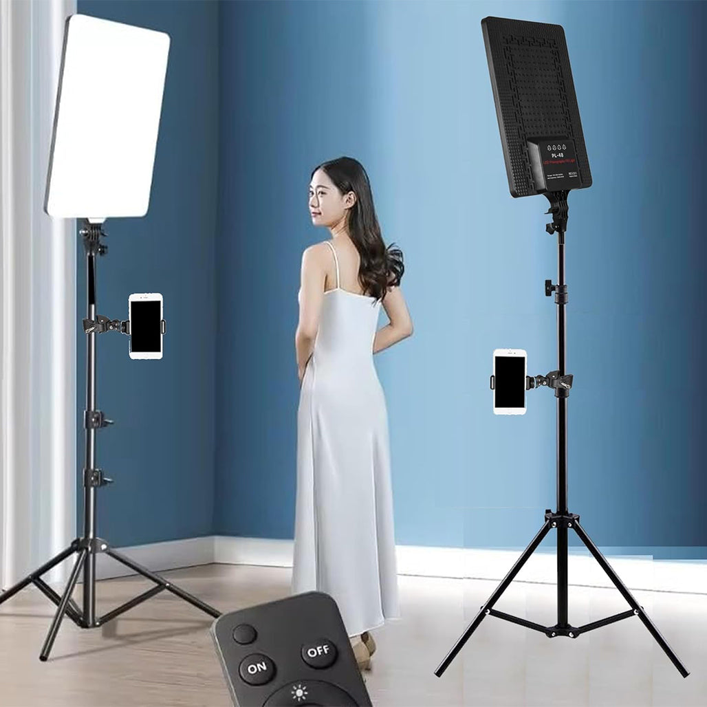 A Photo Of LED fixed light model PL-60 with tripod holder