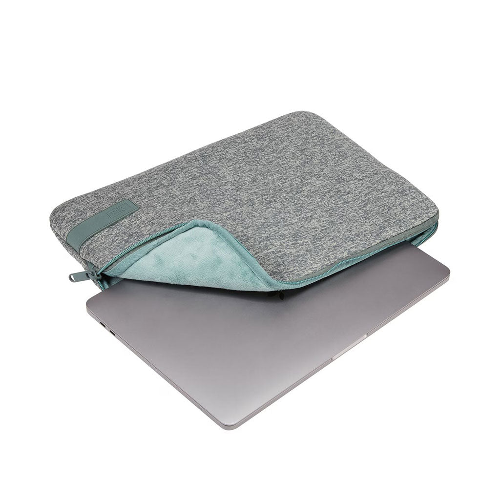 A Photo Of Case Logic REFMB-113 Reflect 13-inch MacBook Pro Sleeve - Balsam