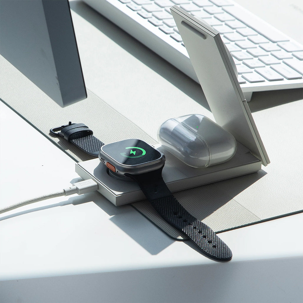 A Photo Of Native Union Rise 3-in-1 Magnetic Wireless Charger