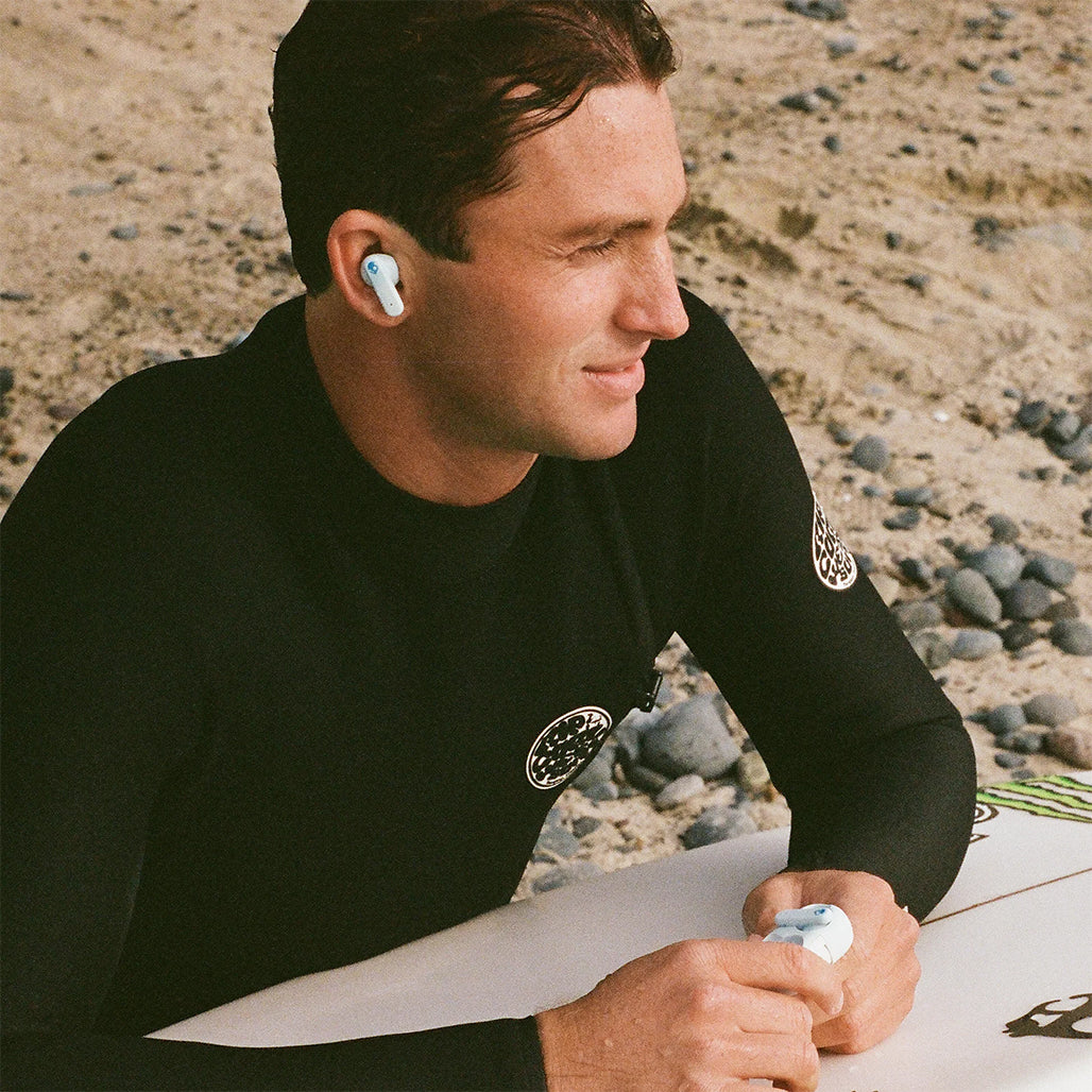 A Photo Of Skullcandy EcoBuds - Glacier - Eco-Friendly Wireless Earbuds