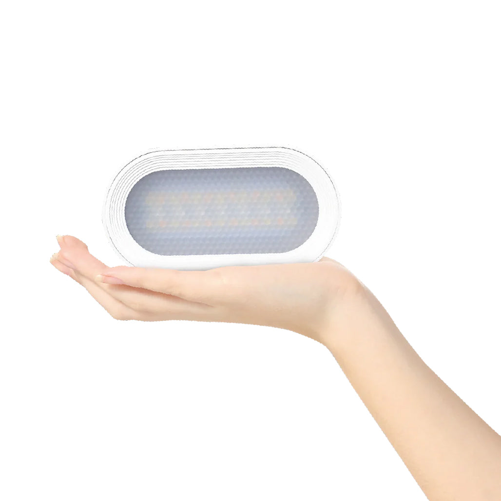 A Photo Of Momax SnapLux Mood Portable LED Lamp QL13