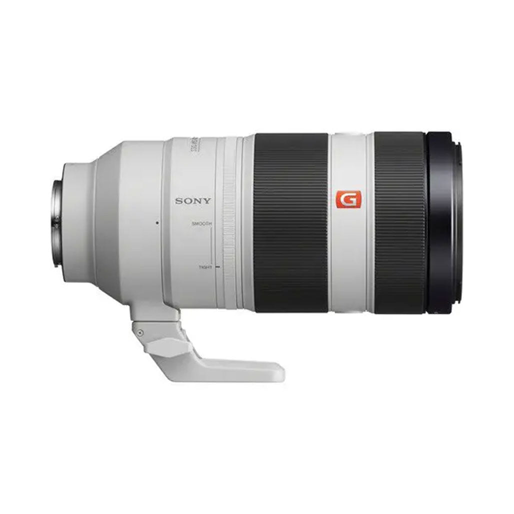 A Photo Of Sony FE 100-400mm f/4.5-5.6 GM OSS Telephoto Lens with 77mm Circular Polarizer Filter Kit