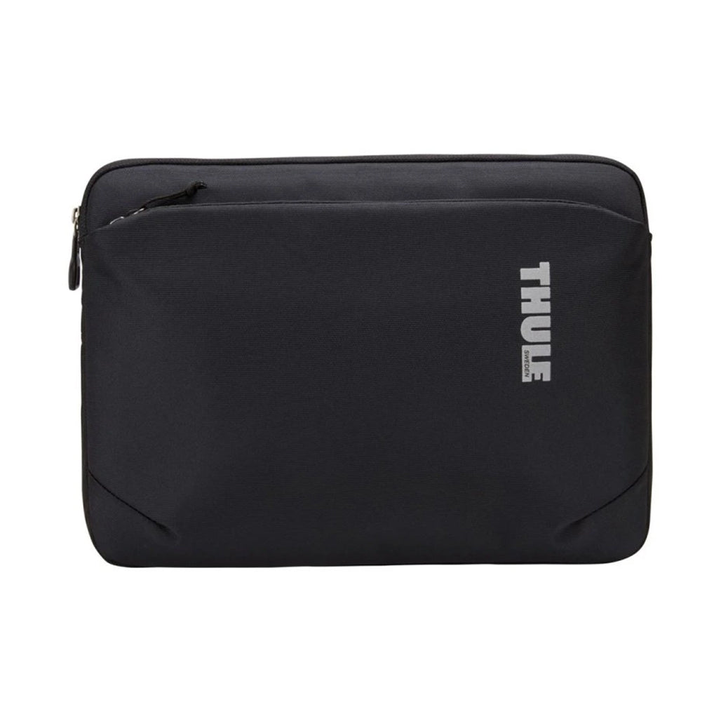 A Photo Of Thule Subterra MacBook 13
