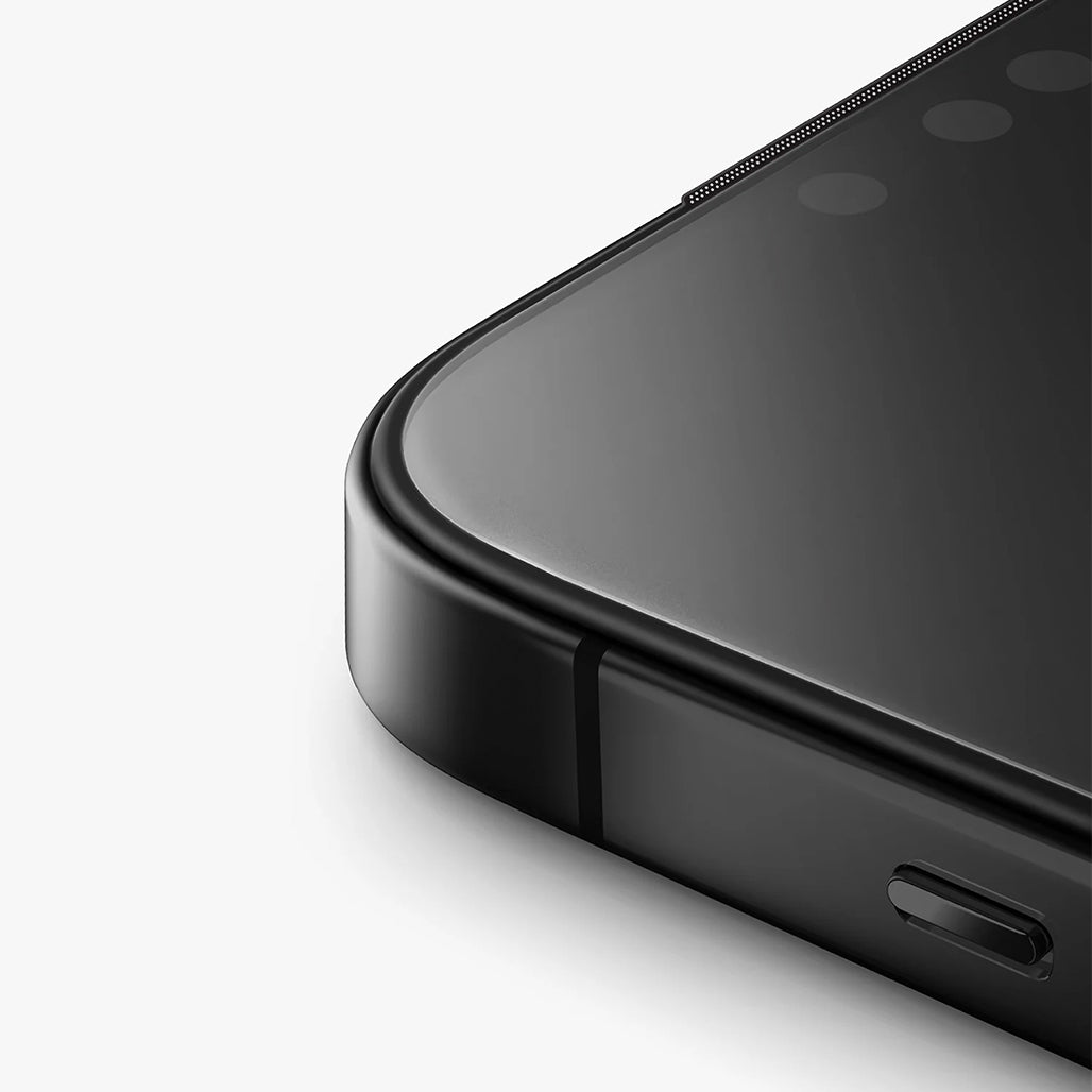 A Photo Of UNIQ Optix Vision™ AR Clear Screen Protector for iPhone 17 Series
