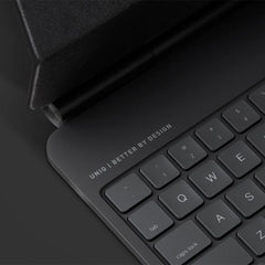 A Photo Of Uniq Venno Pro – Magnetic Bluetooth Keyboard Folio for iPad Pro 11