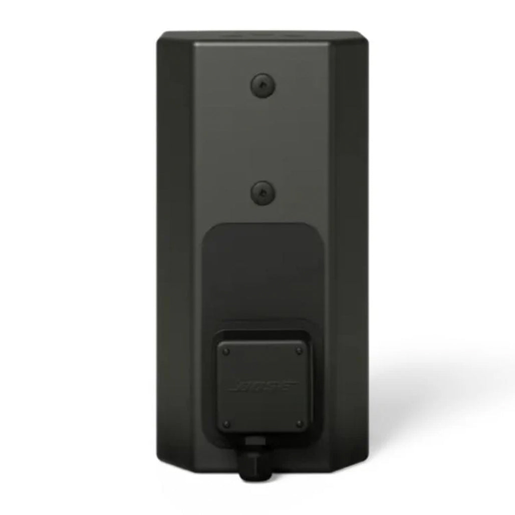 A Photo Of Bose Professional ArenaMatch AMU105 - Compact High-Performance Loudspeaker