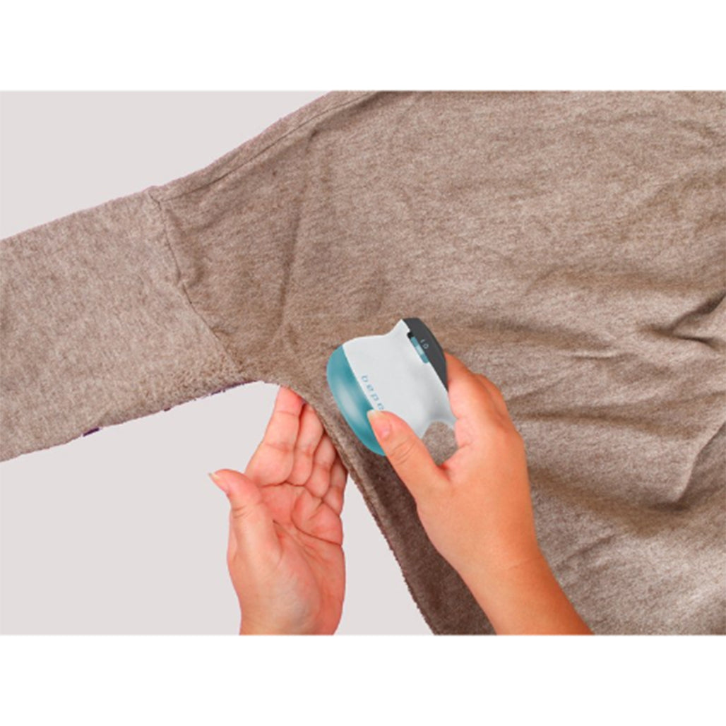 A Photo Of Beper Rechargeable Fabric Lint Remover with Removable Container; USB Charging –50.245