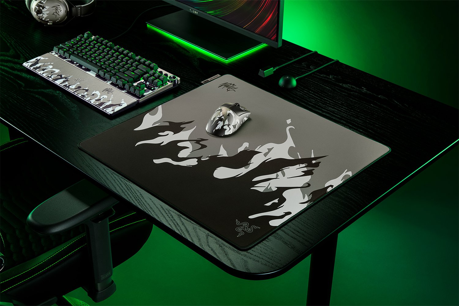 A Photo Of Razer Gigantus V2 Pro - NiKo Edition Gaming Mouse Mat
