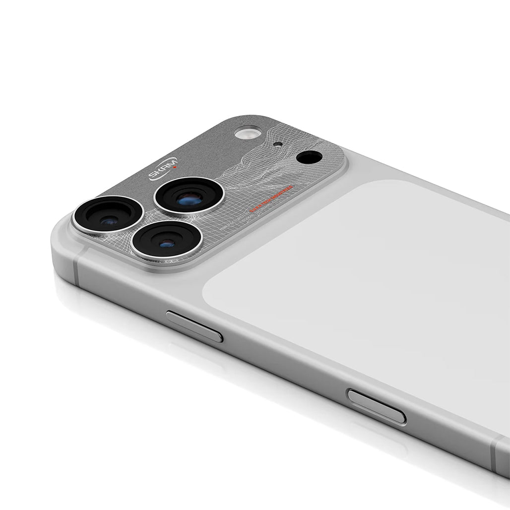 A Photo Of Skinarma SONIX Aluminum Camera Lens Protector for iPhone 17 Pro