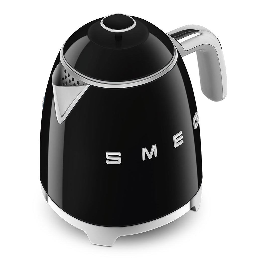 A Photo Of Smeg 50's Style Mini Electric Kettle