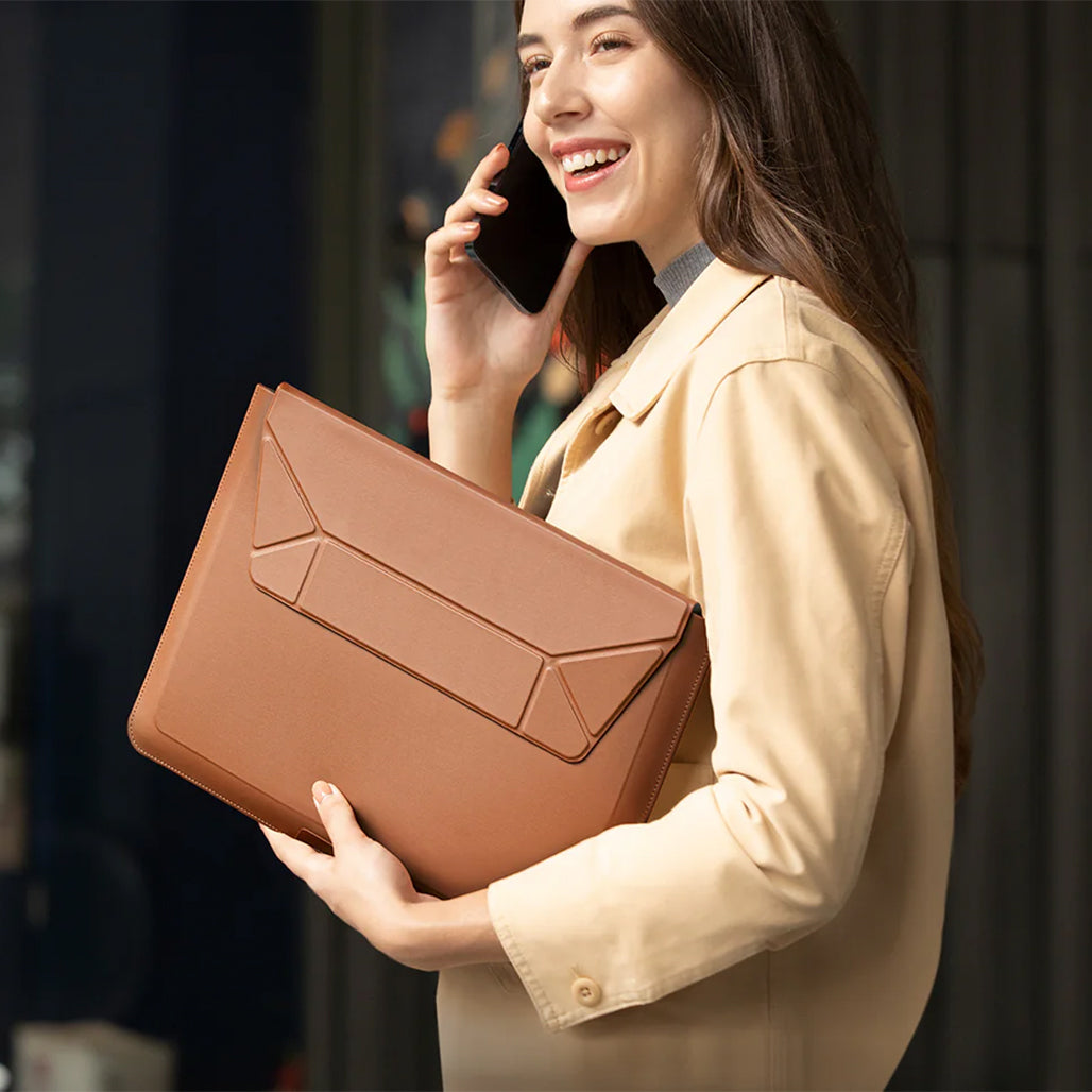 A Photo Of Uniq Oslo 2-in-1 16