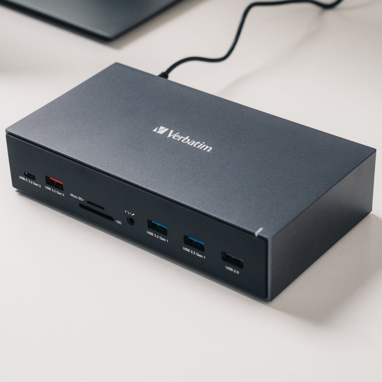 A Photo Of Verbatim USB-C Pro Docking Station 17-in-1