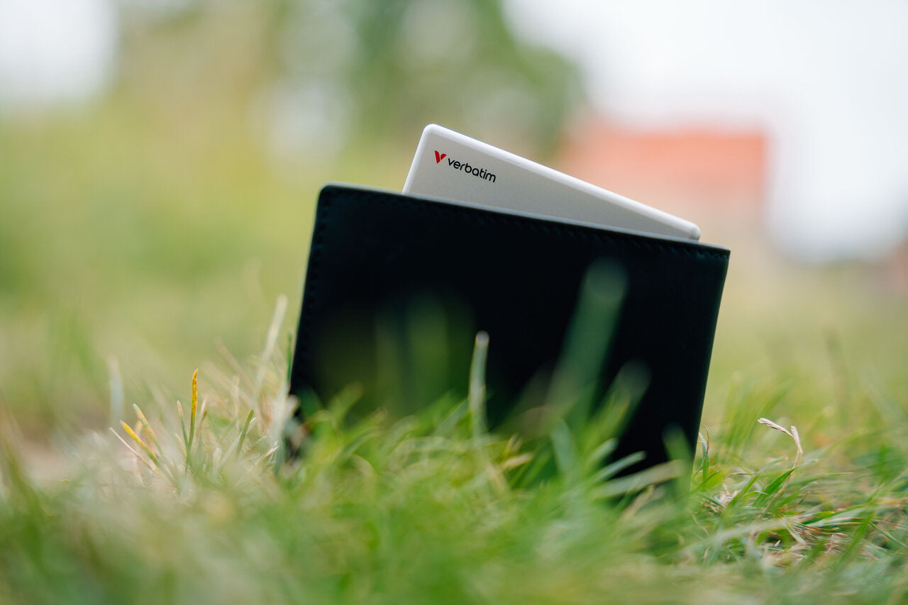 A Photo Of Verbatim My Finder Card Bluetooth Tracker - 1 Pack