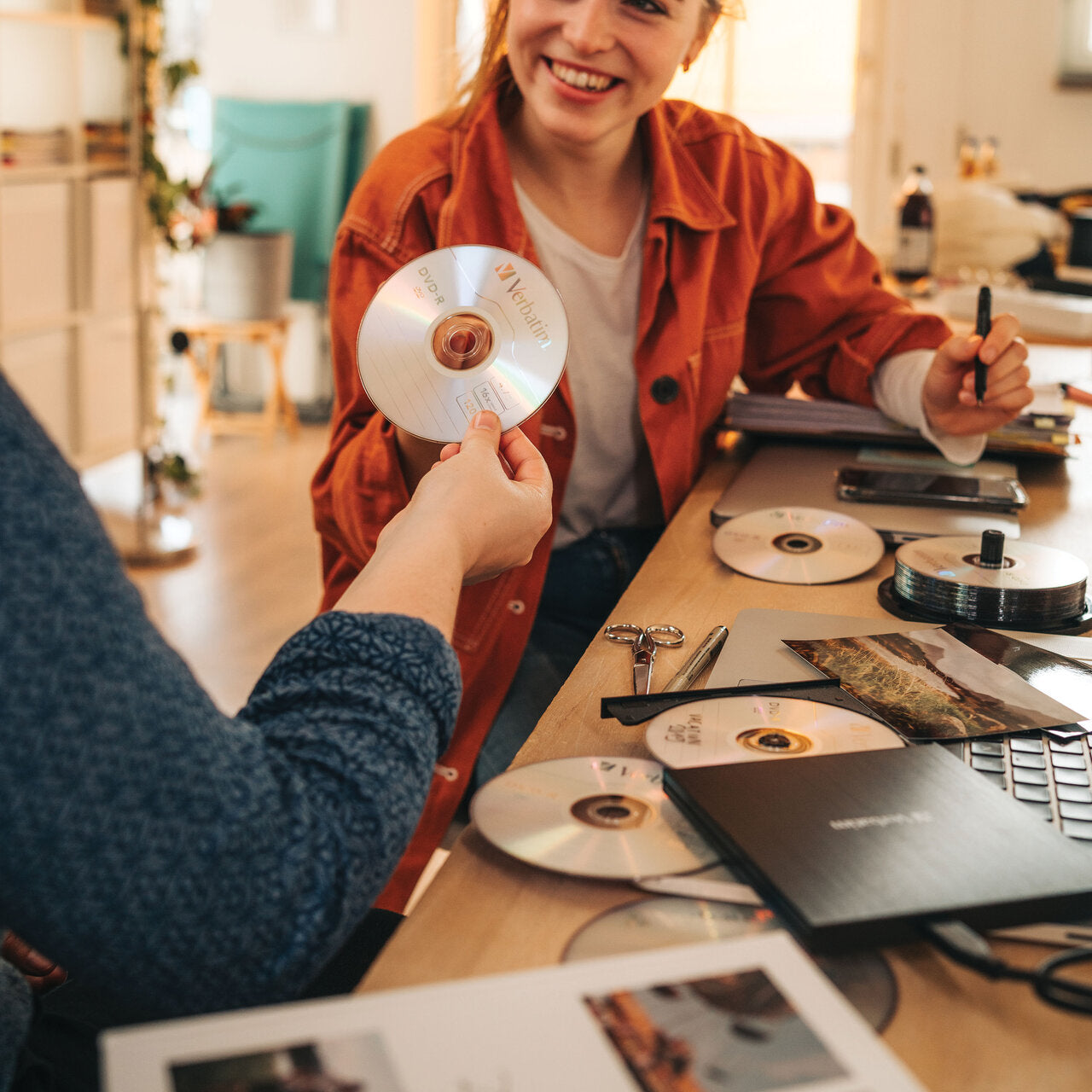 A Photo Of Verbatim Ultra HD 4K Blu-ray Writer – USB-C External Drive