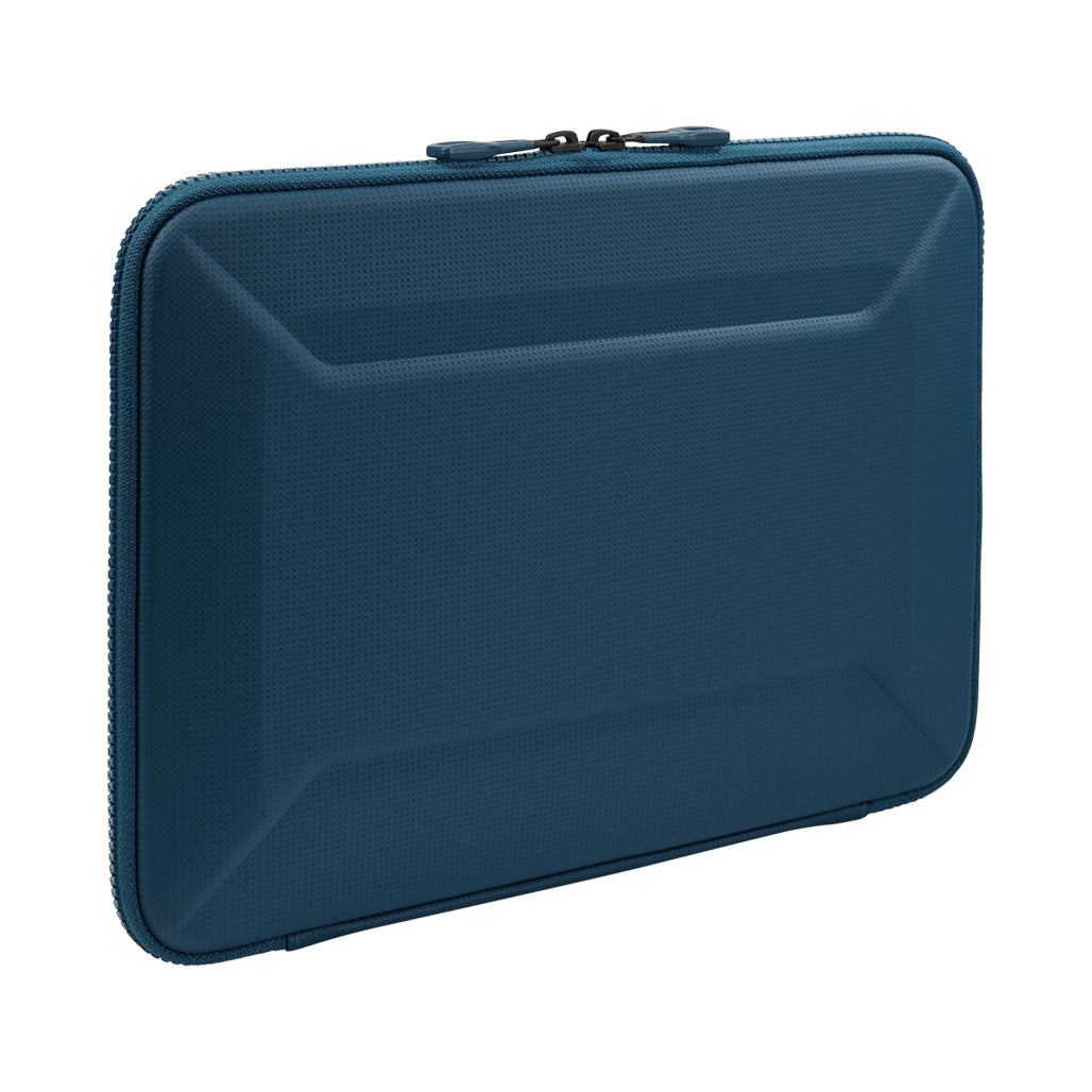 A Photo Of Thule Gauntlet sleeve for MacBook Pro 16