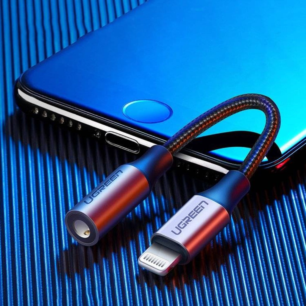 A Photo Of Ugreen 3.5mm Jack to Lightning Headphone Adapter – MFi Certified (10cm)