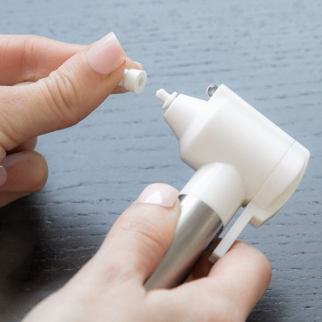 A Photo Of InnovaGoods Tooth Polisher and Whitener - V0100941