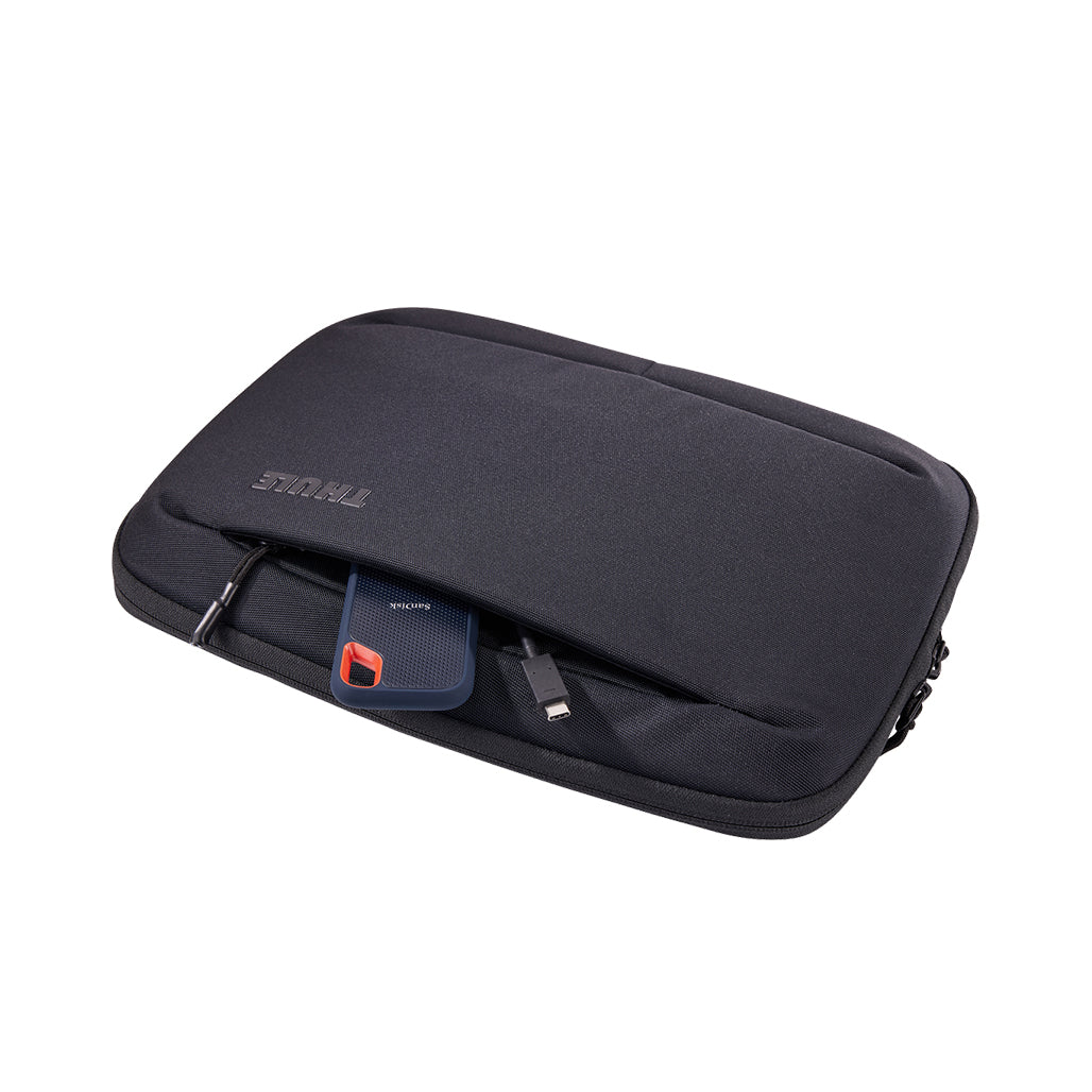 A Photo Of Thule Subterra 2 - 13