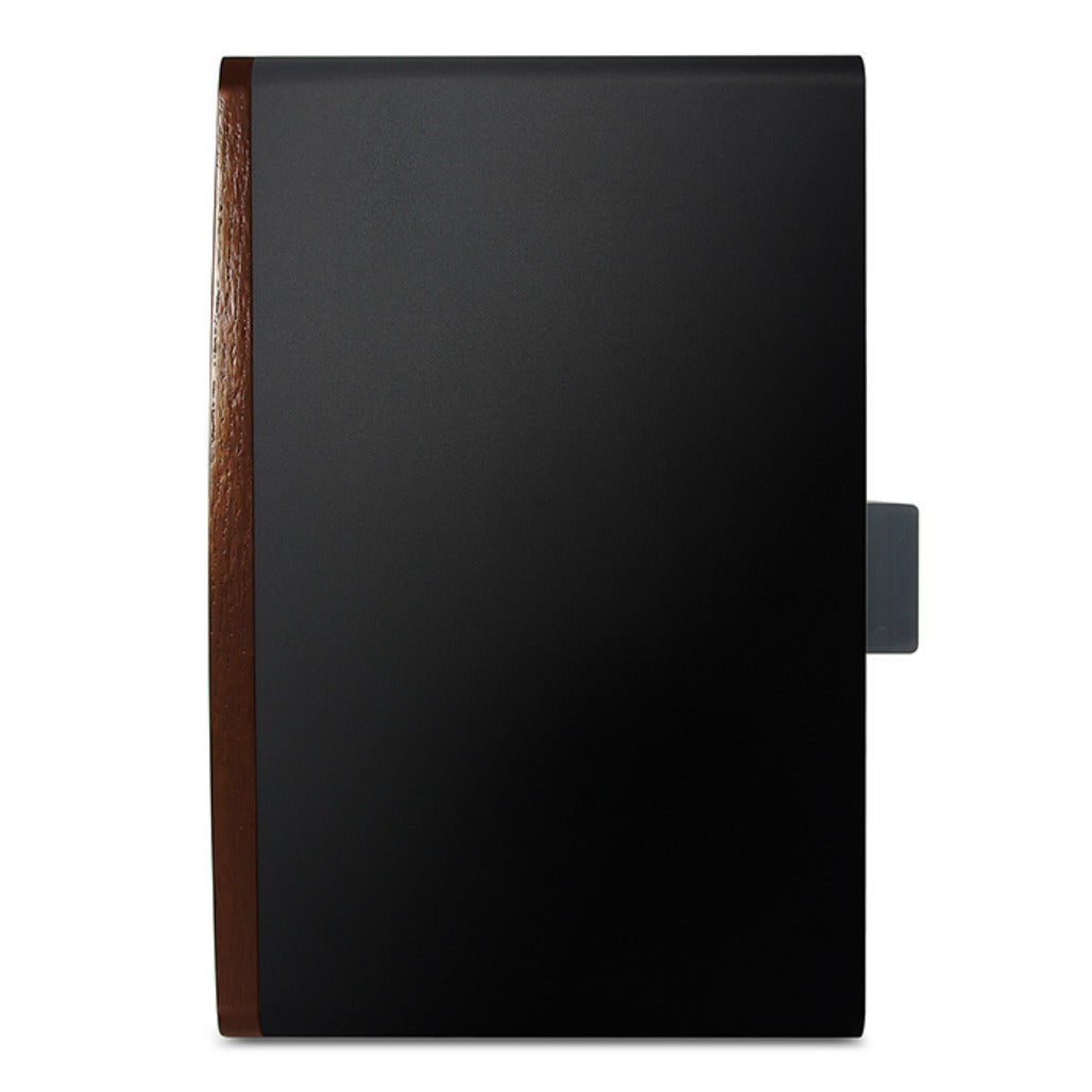 A Photo Of M-AUDIO M3-6 Studio monitor