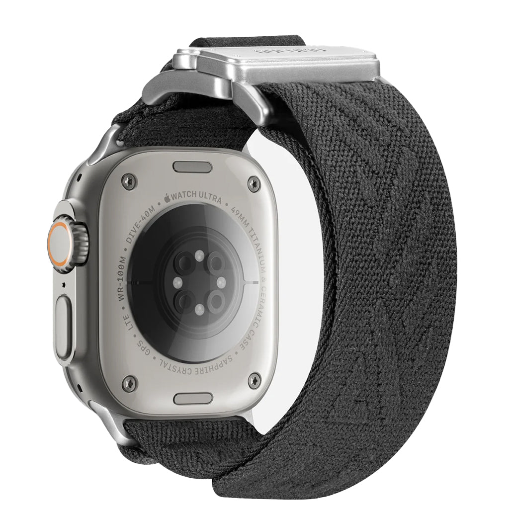 A Photo Of Aulumu C03 - Titanium Mag Buckle Quick-Release Band for Apple Watch