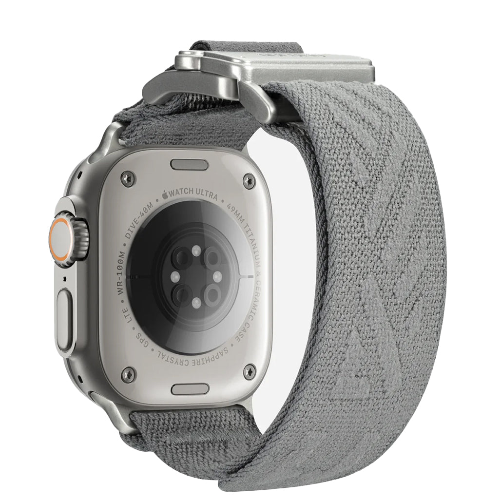 A Photo Of Aulumu C03 - Titanium Mag Buckle Quick-Release Band for Apple Watch