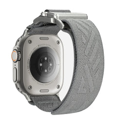 A Photo Of Aulumu C03 - Titanium Mag Buckle Quick-Release Band for Apple Watch