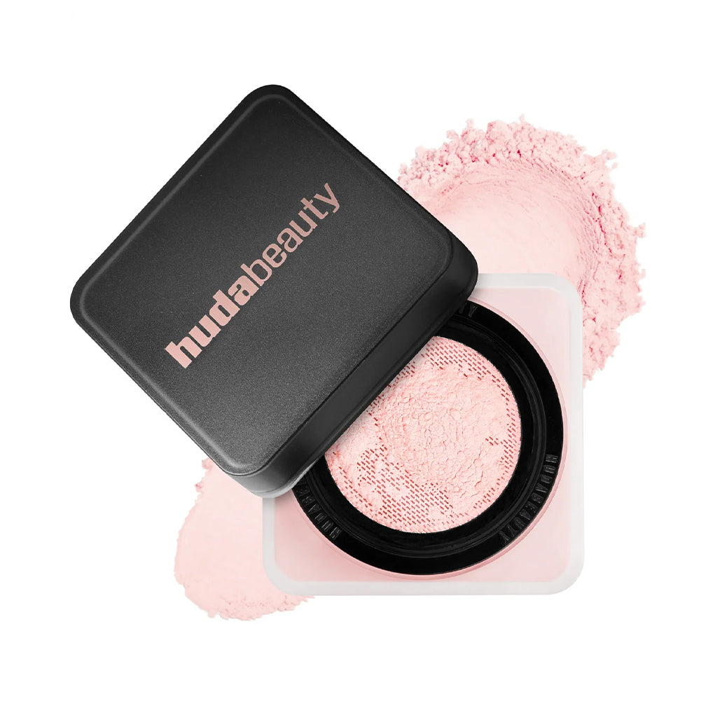 A Photo Of HUDA BEAUTY - Easy Bake Loose Baking & Setting Powder
