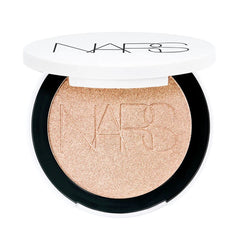 A Photo Of NARS Light Reflecting Luminizing Powder