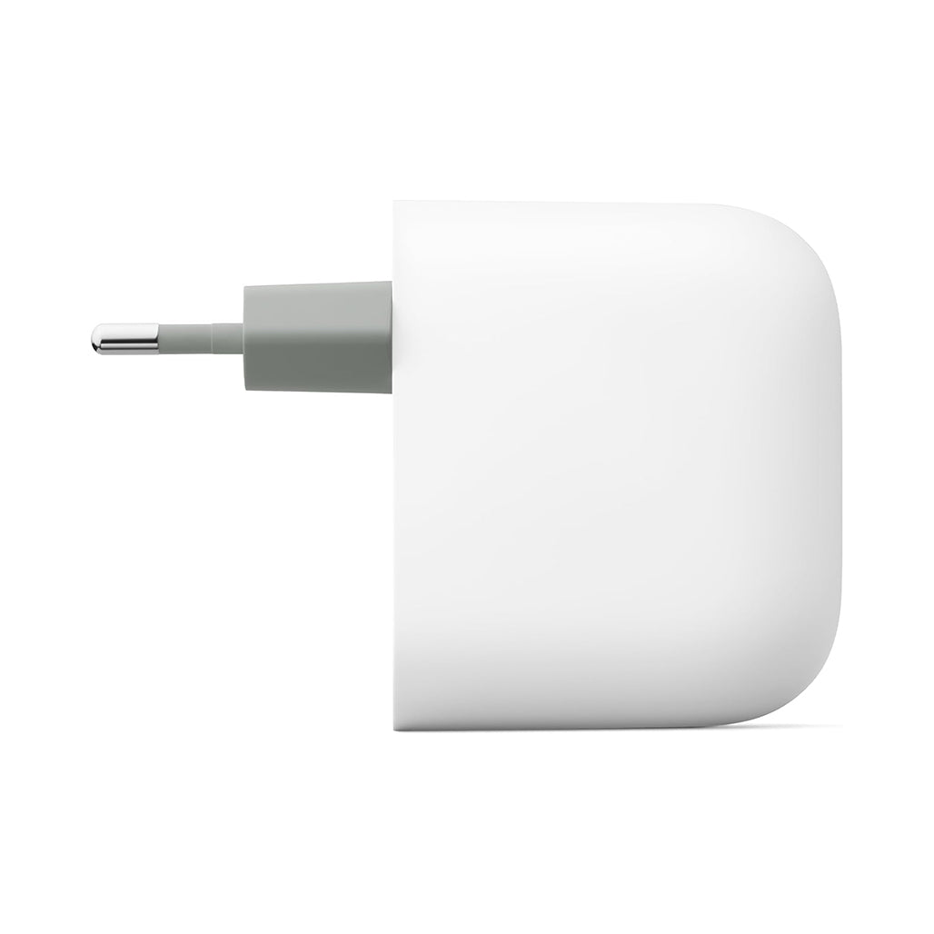A Photo Of Google Pixel Flex Dual Port 67W USB-C Fast Charger