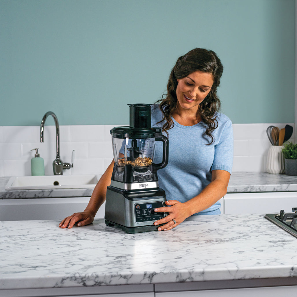A Photo Of Ninja 3-in-1 Food Processor with Auto-IQ 2.1L