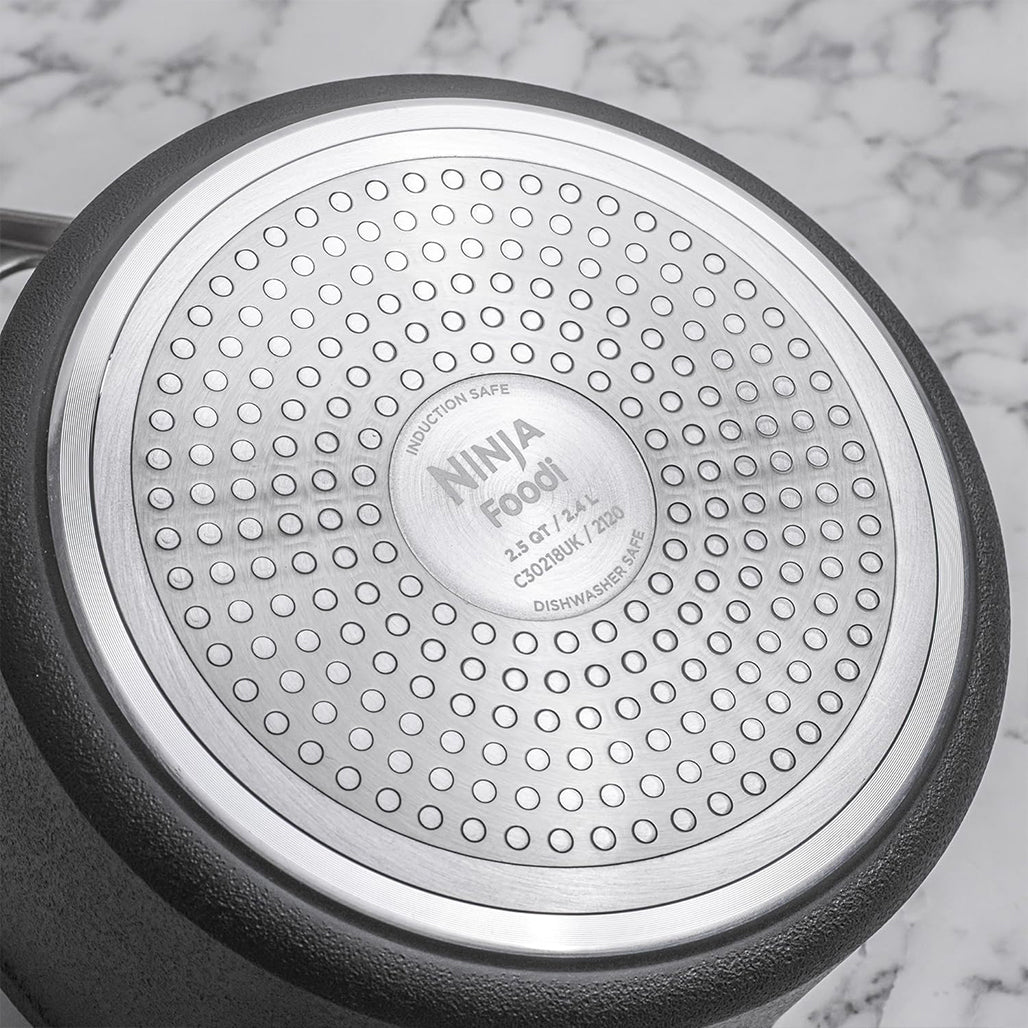 A Photo Of Ninja Foodi C33000EU ZEROSTICK 3 Piece Saucepan Set