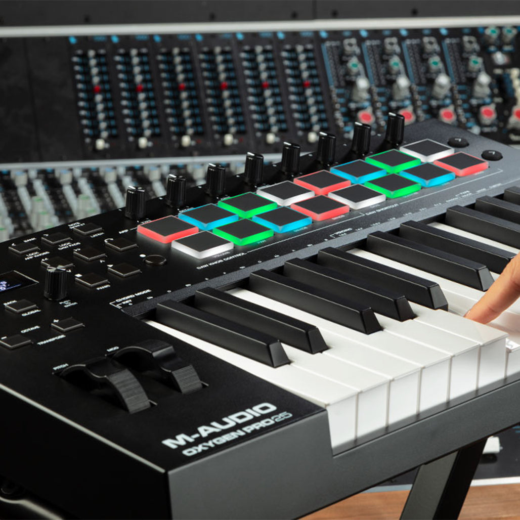 A Photo Of M-Audio Oxygen Pro 25 - 25-Key USB MIDI Controller