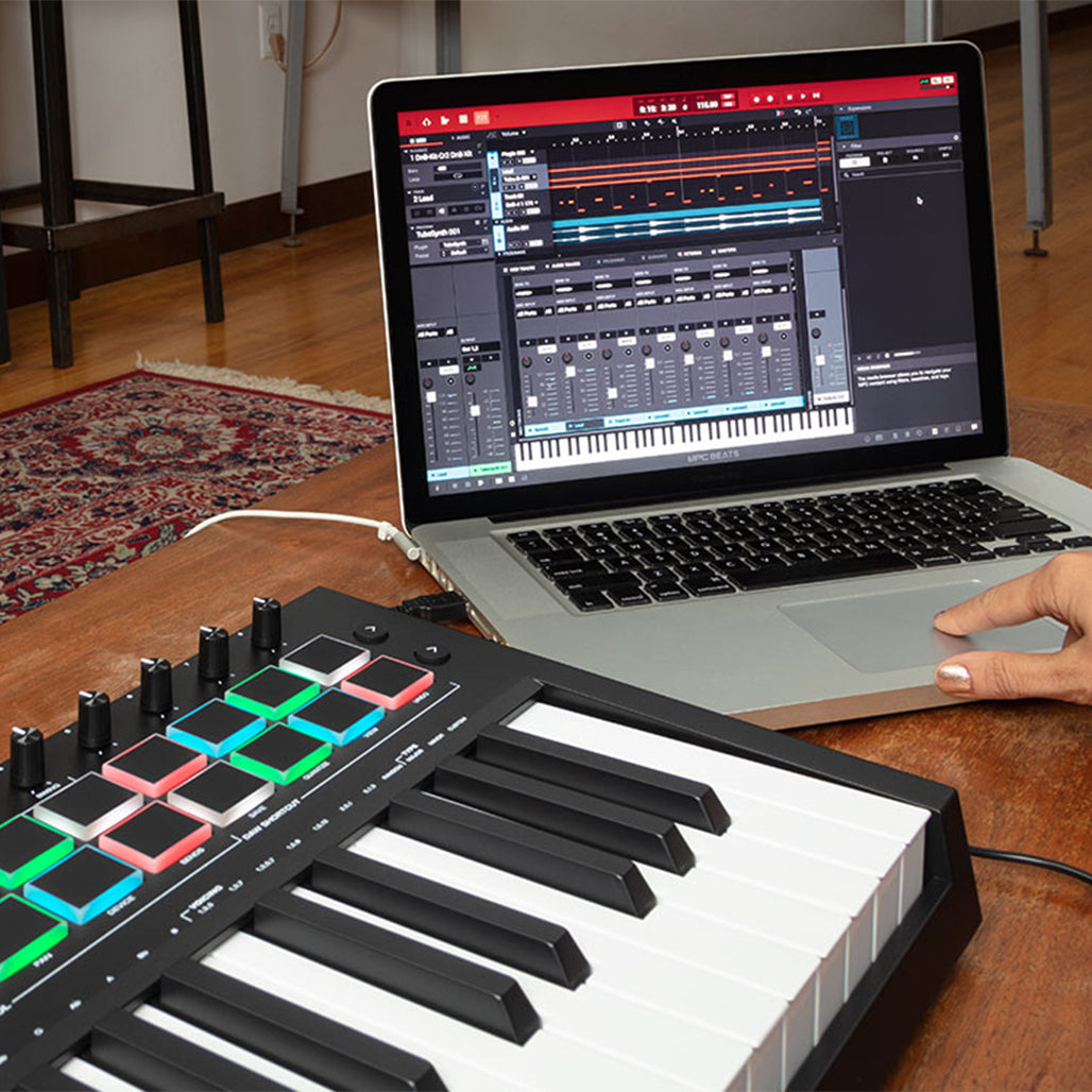 A Photo Of M-Audio Oxygen Pro 25 - 25-Key USB MIDI Controller