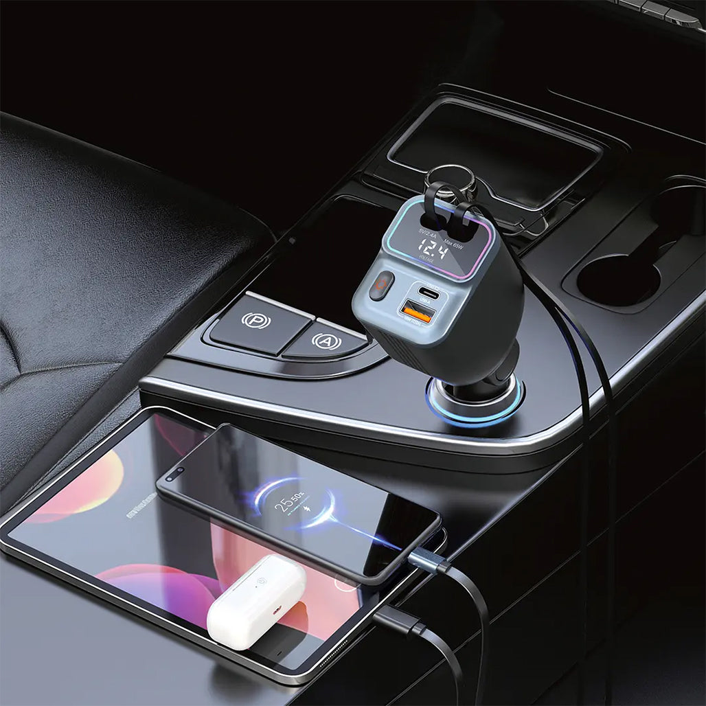 A Photo Of Porodo 65W Car Charger Dual Retractable Cable - Black