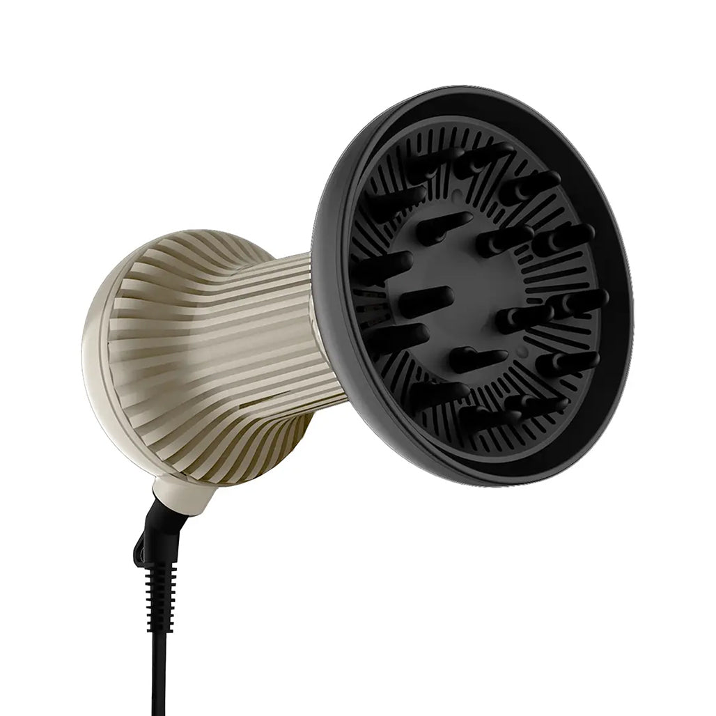 A Photo Of Porodo Portable High-Speed Hair Diffuser and Dryer for Curly Hair