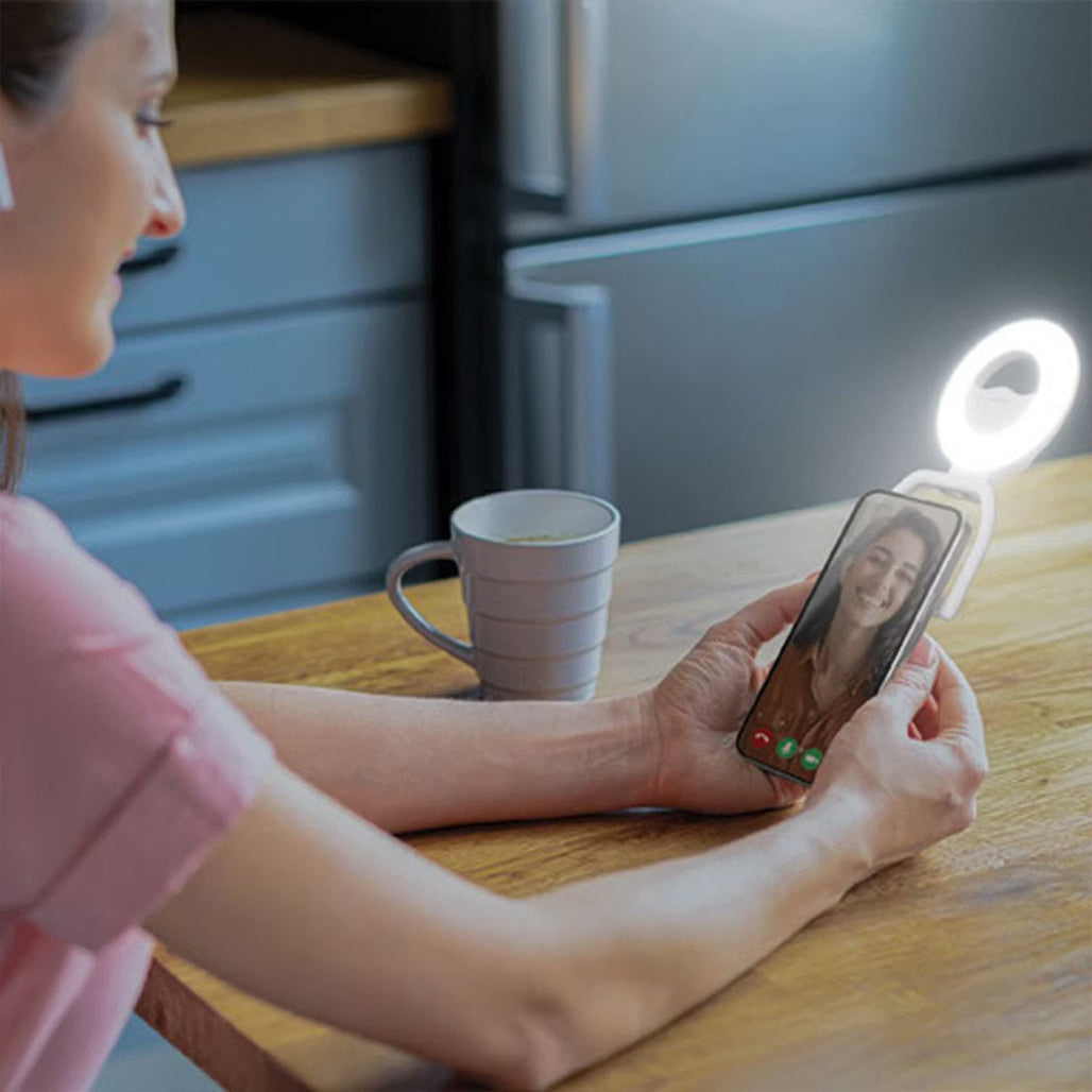 A Photo Of Porodo Snapbright Magnetic LED Fill Light with Adjustable Phone Mount
