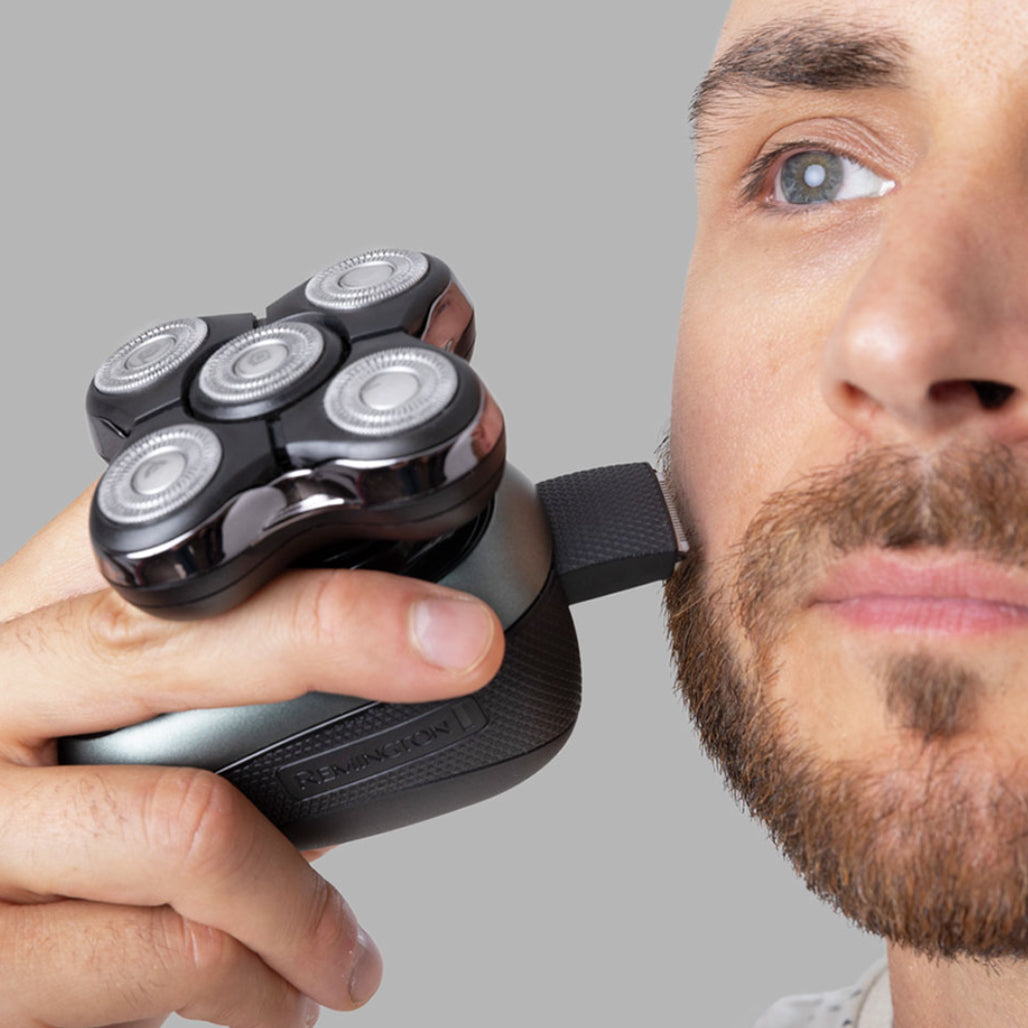 A Photo Of Remington RX7 Ultimate Head Shaver - XR1600