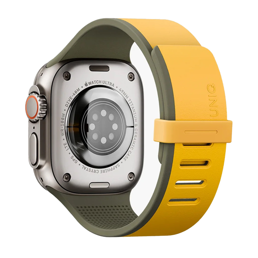 A Photo Of UNIQ Revix IV Reversible Dual-Color Magnetic Watch Strap - 49/46/45/44mm