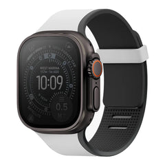 A Photo Of UNIQ Revix IV Reversible Dual-Color Magnetic Watch Strap - 49/46/45/44mm
