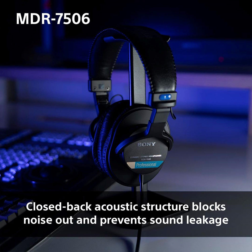 A Photo Of Sony MDR-7506 - Stereo professional headphones
